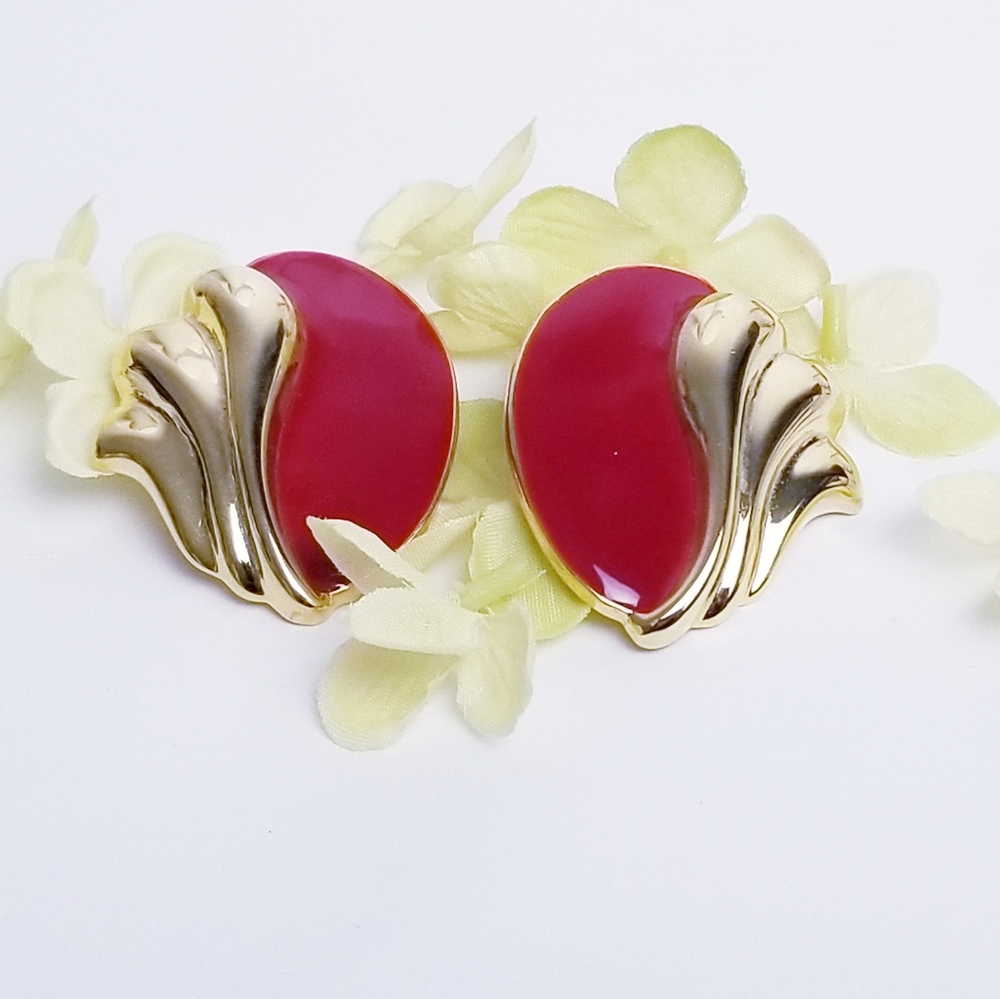 Red vintage Earrings